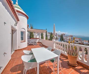 Amazing villa with magical view and pool in Nerja