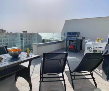 Elegant Penthouse With Sea Views In Torrox