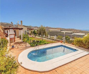 Nice Home In Velez - Malaga With Wifi