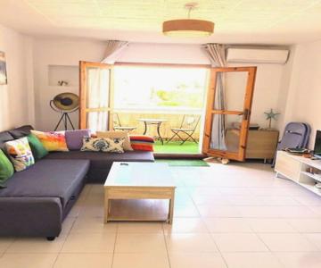 Encantador estudio naturista en 1a linea de playa