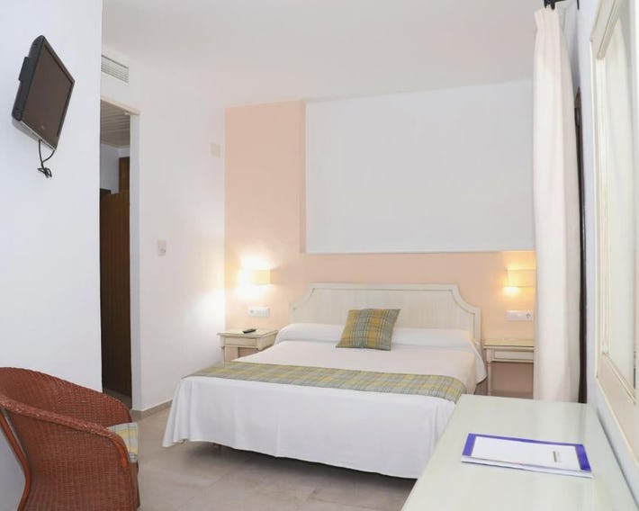 Hostal Doña Lola Marina