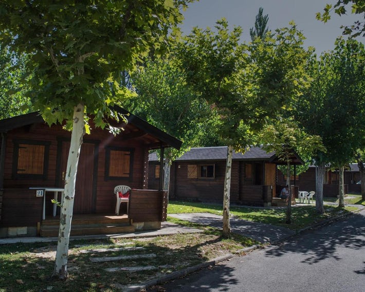 Ligüerre Enoturismo Camping & Bungalows