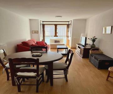 Apartamento Alma centro Biescas l WIFI l Parking