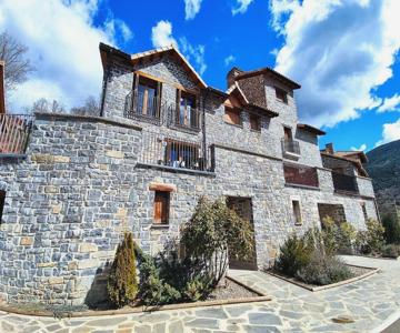 Casa Balcón de Los Pirineos - Gavín Biescas