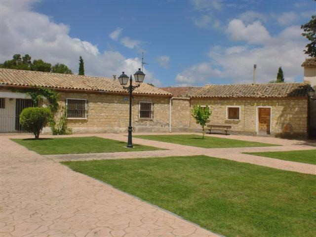 Casa completa junto al Parque Natural de la Bardenas, con parking-barbacoa-terraza