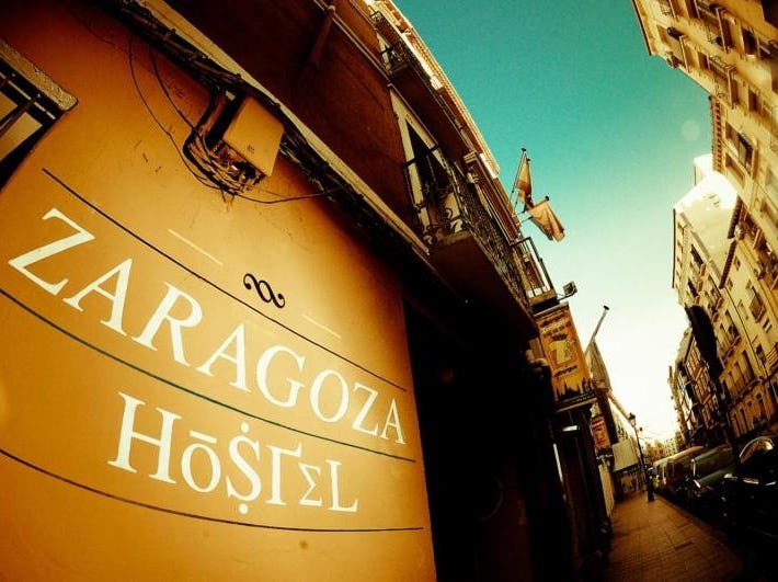 Be Zaragoza Hostel