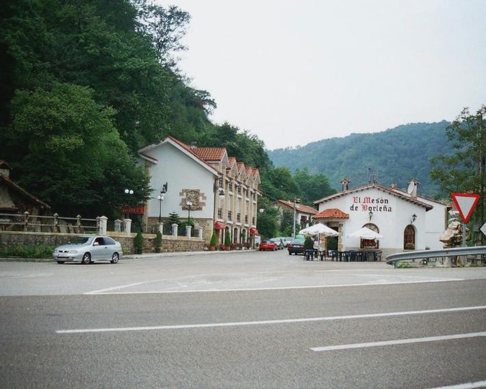 Hotel De Borleña