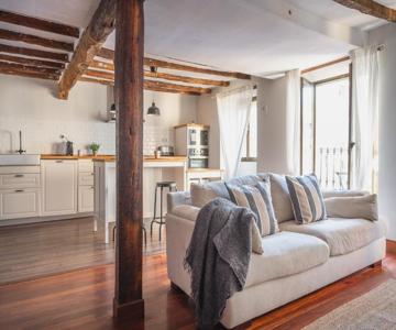 Amplio Y Moderno Apartamento En Castro Urdiales