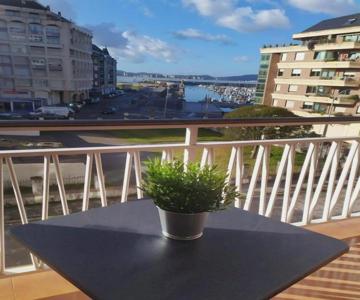 Apartamento En El Centro De Laredo Menendez Pelayo 17