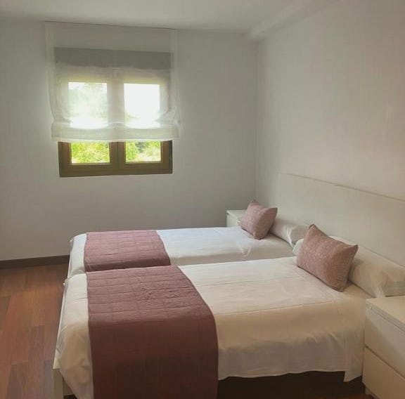 Apartamento Los Laureles, Novales