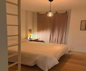 Stylish central apartment ideal for couples or small families