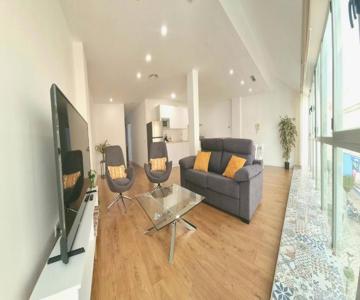 Moderno y lujoso apartamento CASTELAR