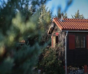 Casa Rural La Canadiense Log Cabin
