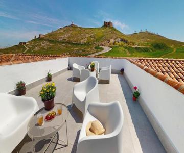 Apartamentos Consuegra frente a los molinos