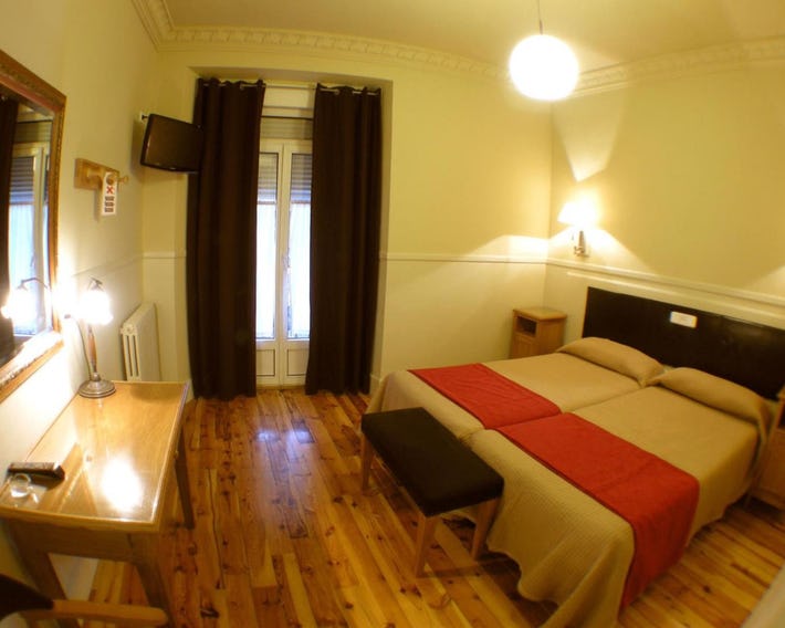 Hostal Canovas