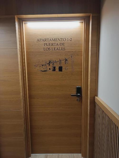 Apartamentos turisticos Ávila Puerta de Los Leales 1-2