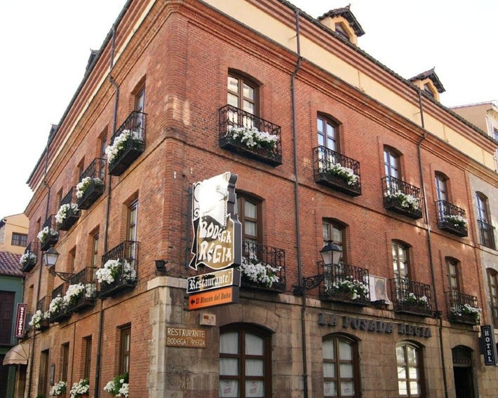 Hotel La Posada Regia
