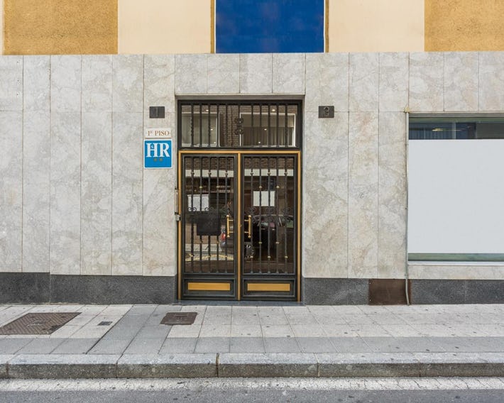Hotel Hostal Uria