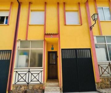 CASA LOS PILARES