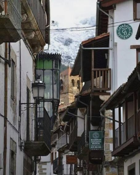 Aptos La Ceja, El Trampal y El Reloj by CASA BOLDO
