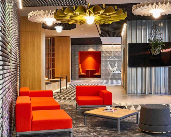 Ibis Barcelona Plaza Glòries 22