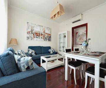 Classbedroom Fira Business Apartment