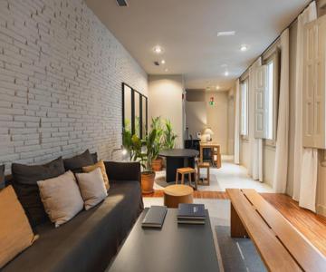 UMA Suites Barcelona Pau Claris Guesthouse