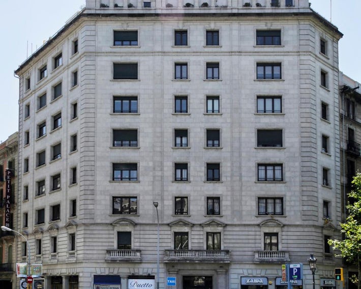 Fisa Rentals Gran Via Apartments