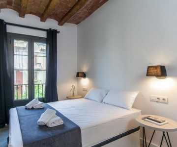 Aparteasy - Deluxe Family Apartments with Pool