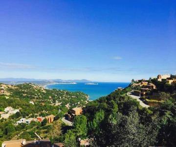 Impresionantes Vistas Mar En El Centro De Begur