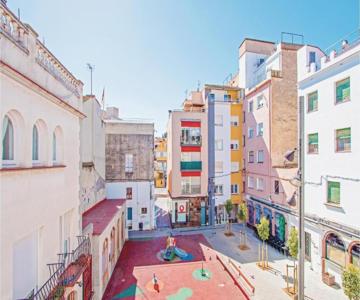 2 Bedroom Cozy Apartment In Blanes