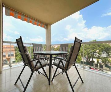 Apartamento En Zona Agradablemente Tranquila