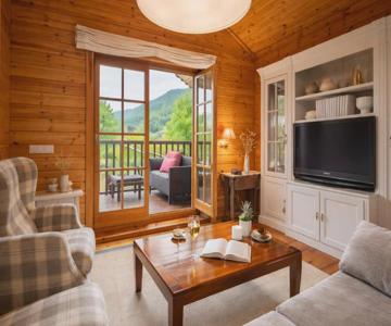 Chic Wooden House Camprodon Pyrenees Views