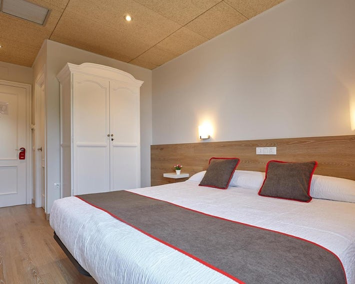 Hostal Nobadis
