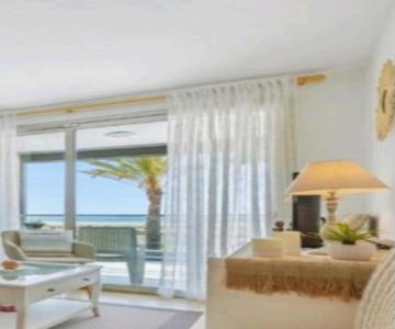 1a LÍNEA DE PLAYA. Apartamento: LA CALMA