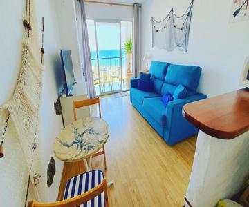 Cozy Beach-front Studio With Amazing Sea View