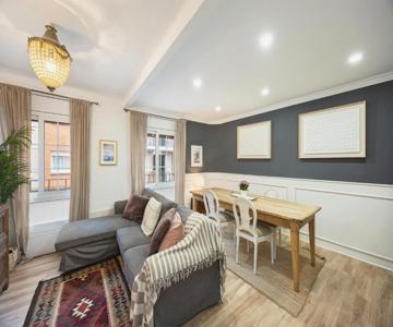 Vintage 3 Bdr Apartment