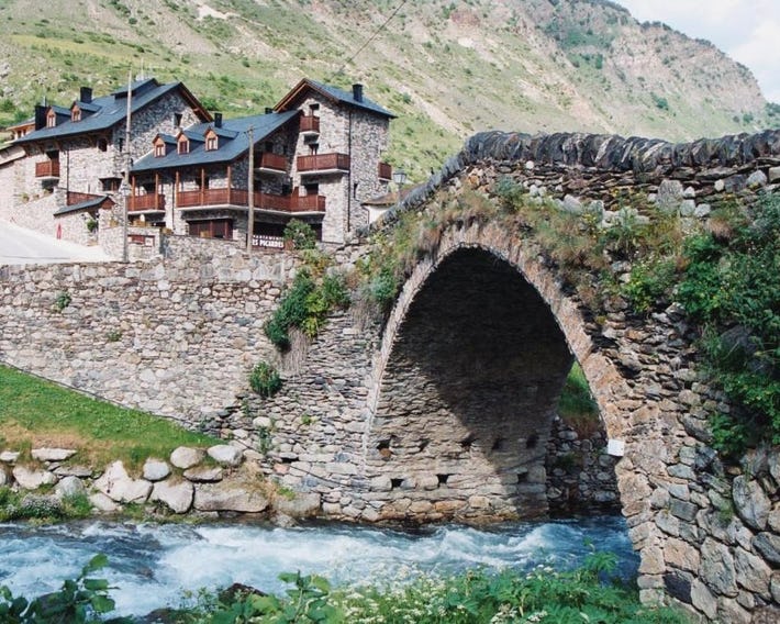 Apartamentos Les Picardes