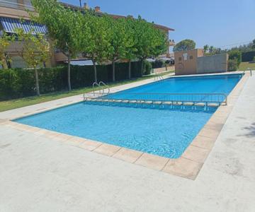 Cozy apartment with pool close to beach & nature
