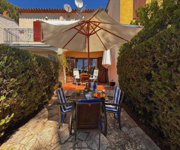 Casa L'estartit, 2 Dormitorios, 4 Personas - Es-323-72