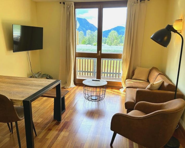 Apartament d'estil pirineic amb vistes úniques by RURAL D'ÀNEU