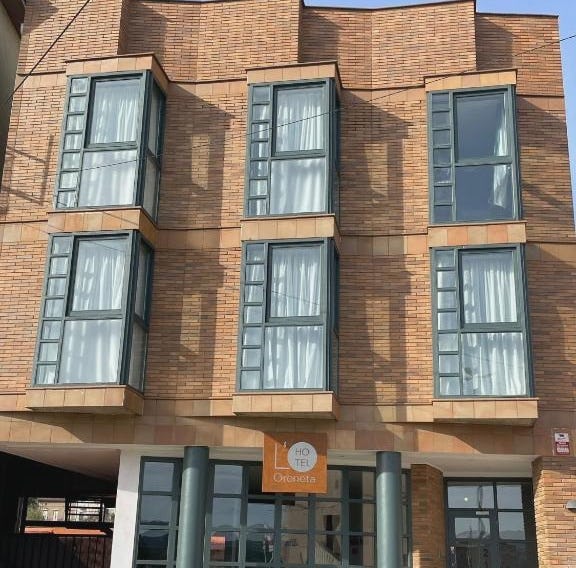 HOTEL ORENETA - Gironella