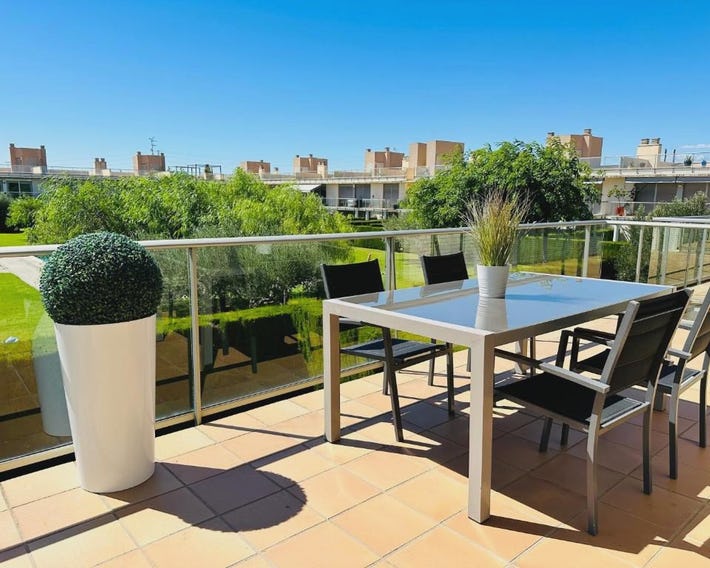 Apartamento en l'Ampolla con piscina