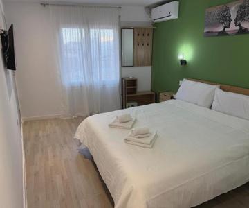 Hotel Nou Roser