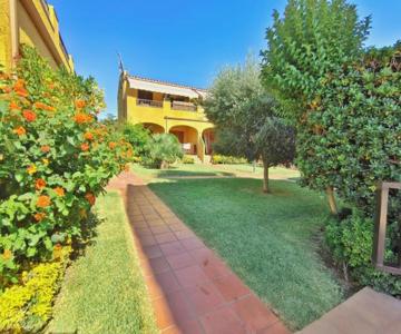 Apartamento Tropicana con piscina y cerca de la playa by VACAY L'Escala