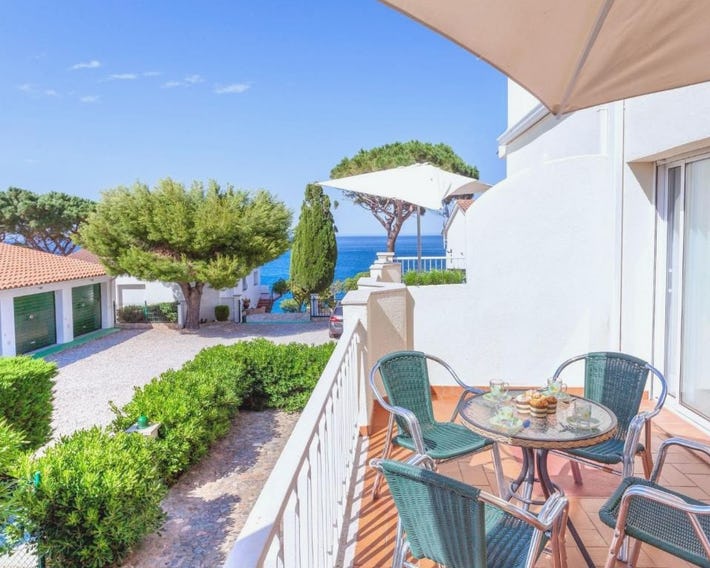 Apartment Palmiers I-4 by Interhome