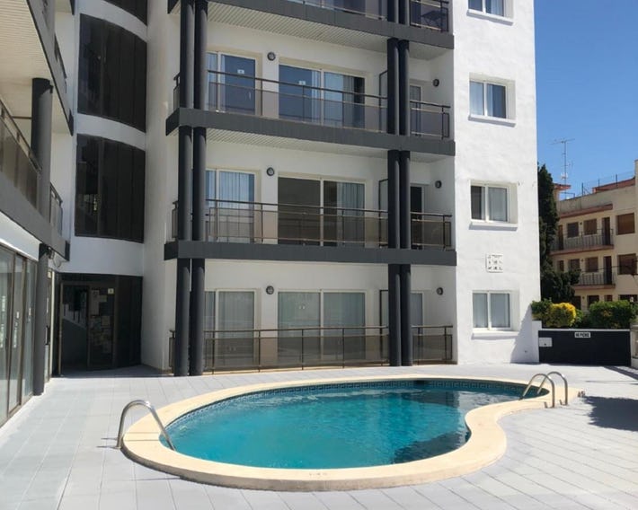 AR Melrose Place Apartments