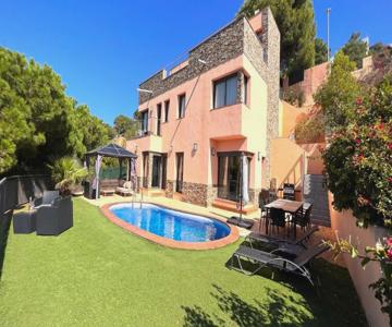 Luxury Villa Marina