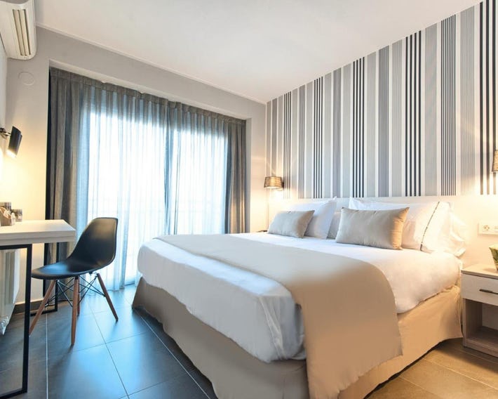 New Hotel Colon