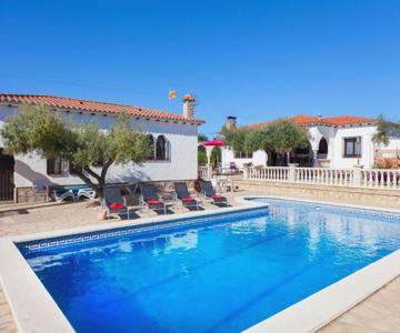 Villa Rustical Mont Roig by Interhome